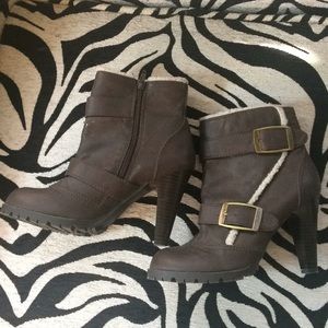 Winter heel boots